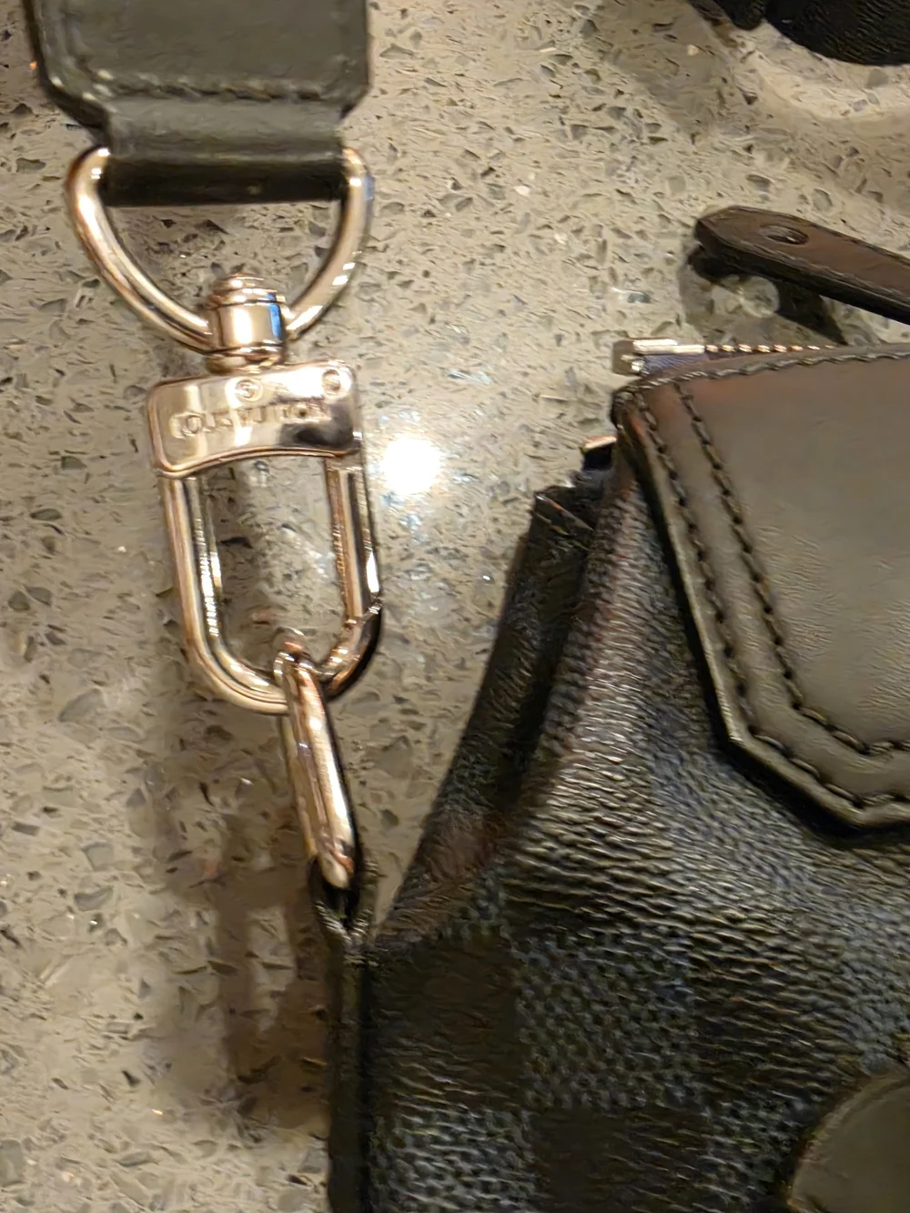 Louis Vuitton Damier Cobalt Greenwich Messenger Excellent/ Mint Condition